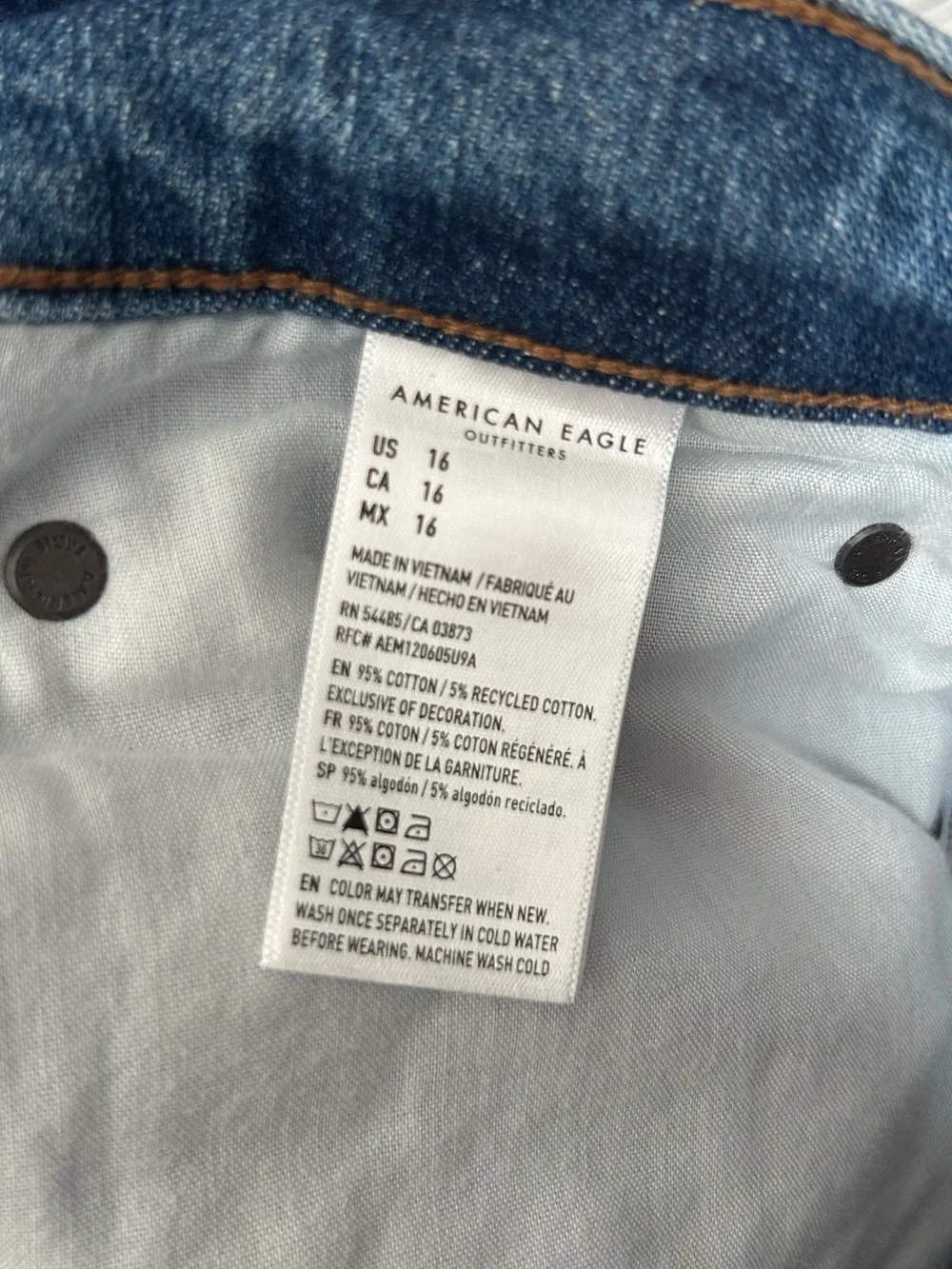 American Eagle ‘90s Boyfriend Bermuda denim short jorts size 16